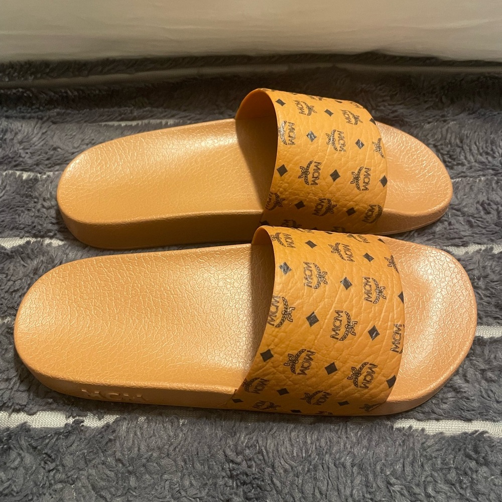 MCM Slides Size 38 Womens Brand New